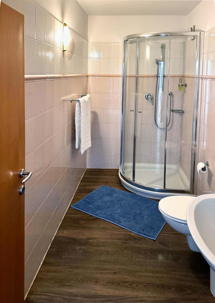 Hotel Zur Post - Housity