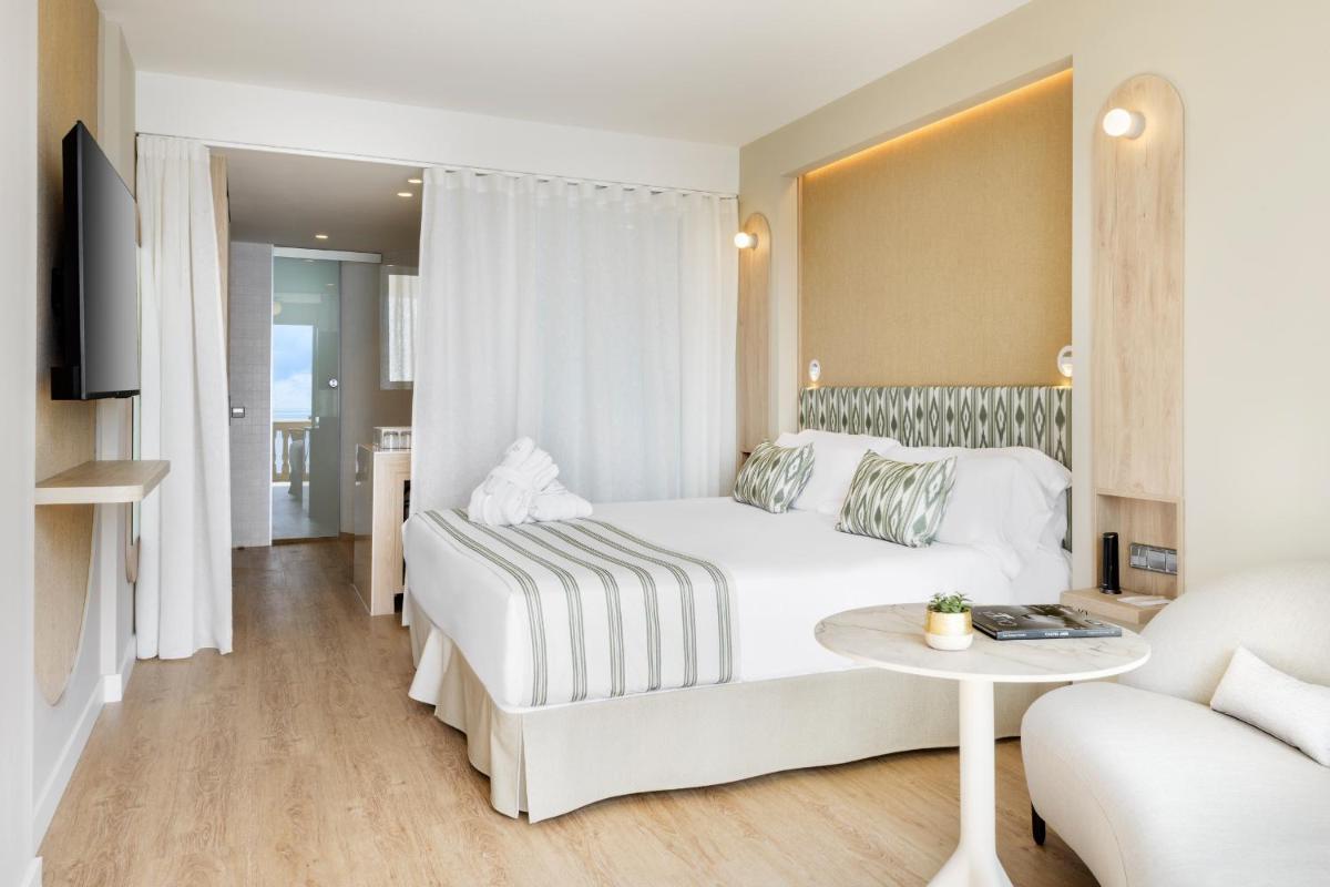 Cama o camas de una habitación en Barceló Illetas Albatros - Adults Only
