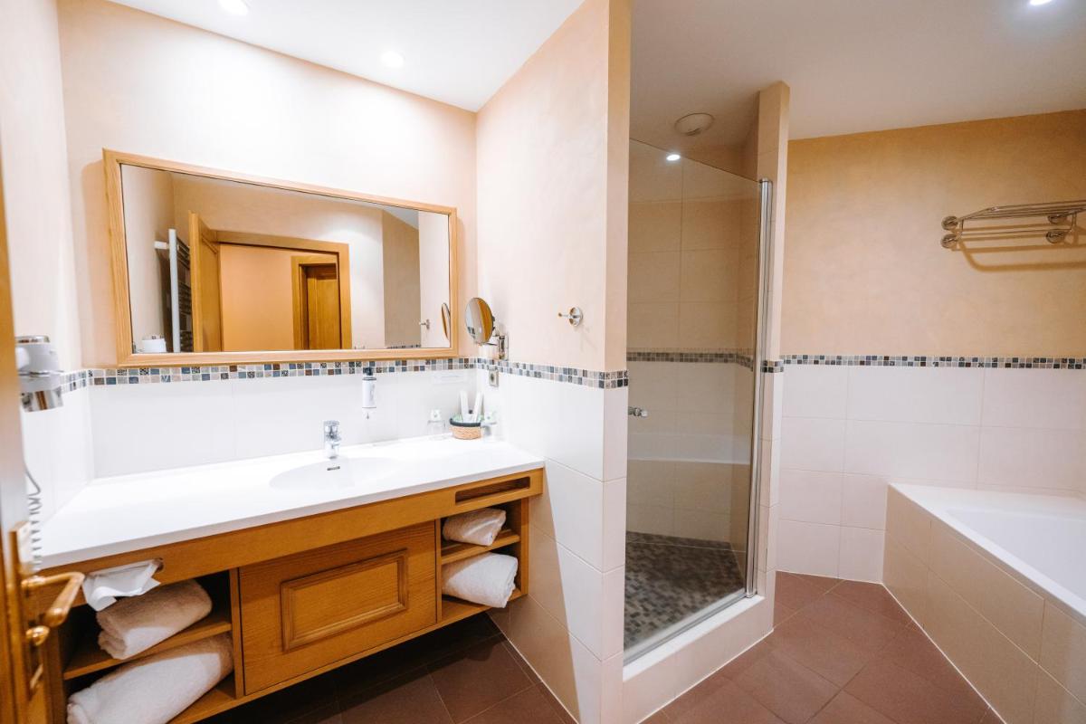 Les Violettes Hotel & Spa - Housity