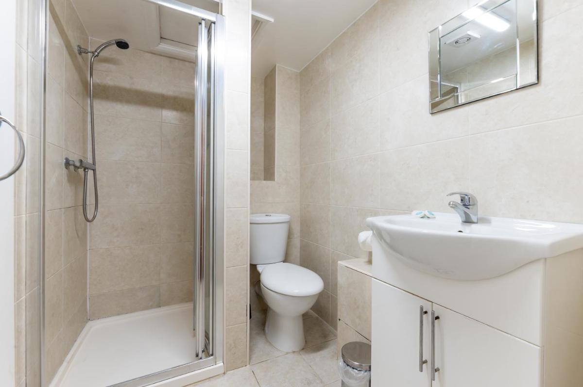 Astoria Hotel - Housity