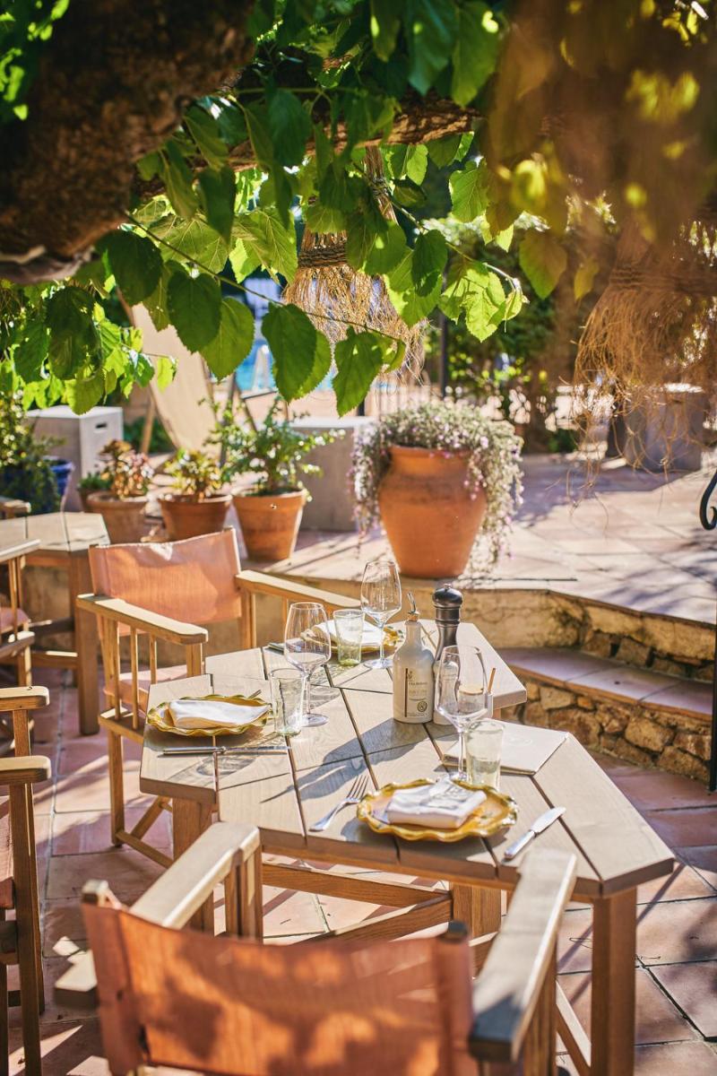 Restaurant ou autre lieu de restauration dans l'établissement La Ferme D'Augustin