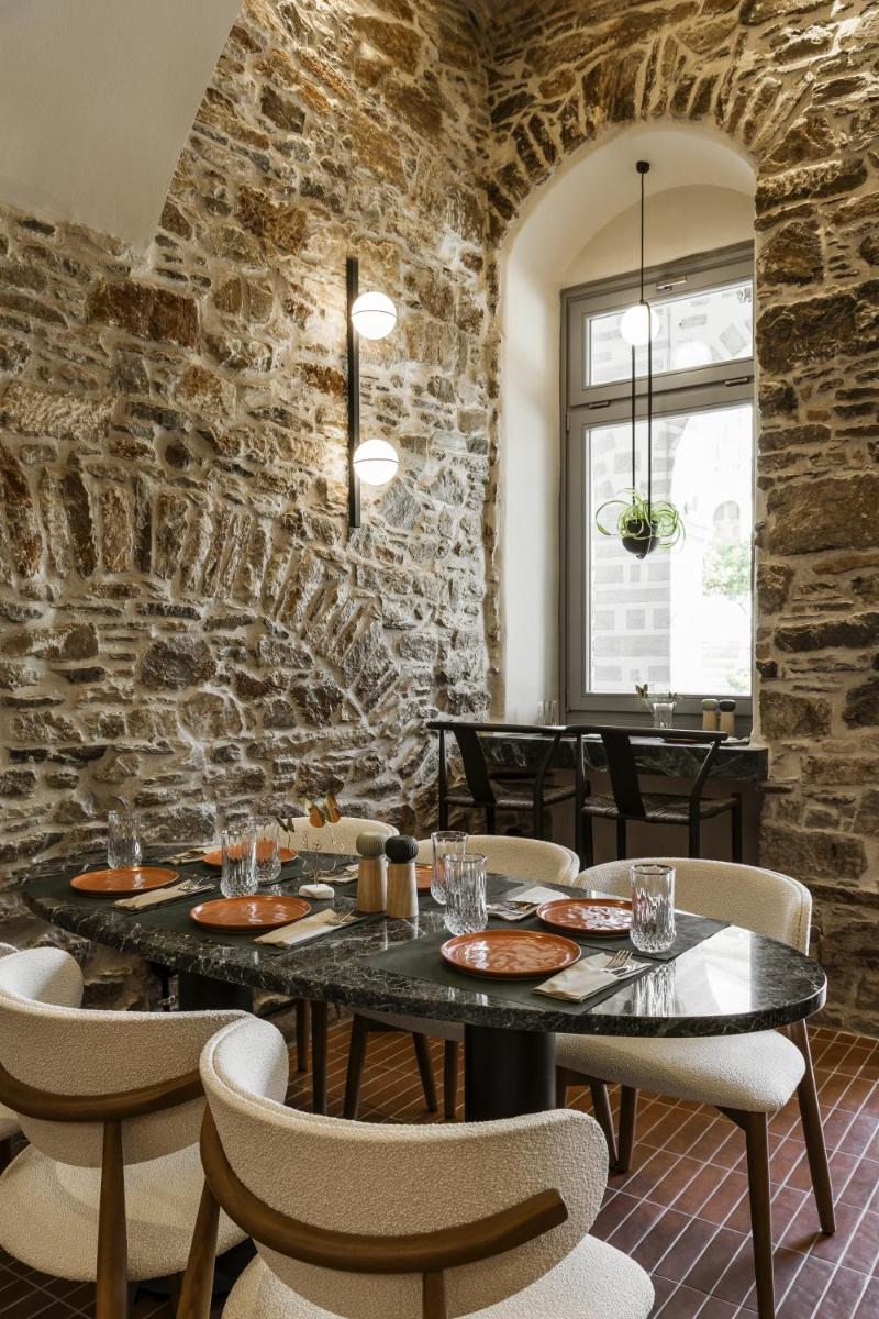 SYROS SOUL LUXURY SUITES - Housity
