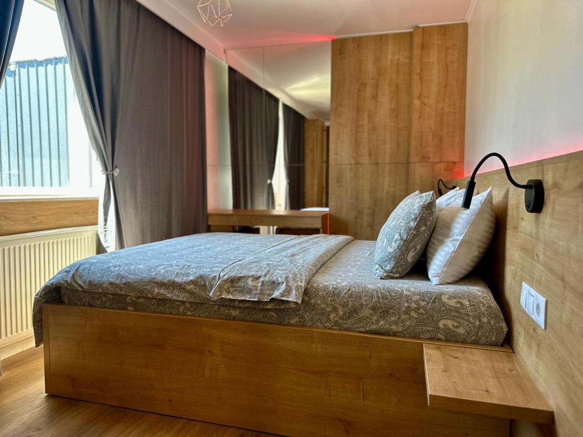 Thome Hoia Jacuzzi - Hizvo