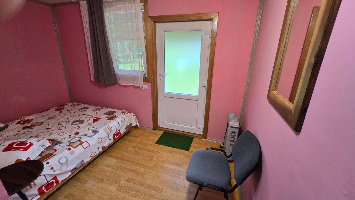 Restaurant-Pensiune La Danila - Housity