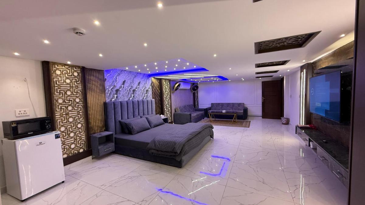 Multazam Heights, DHA Phase 8 - Housity
