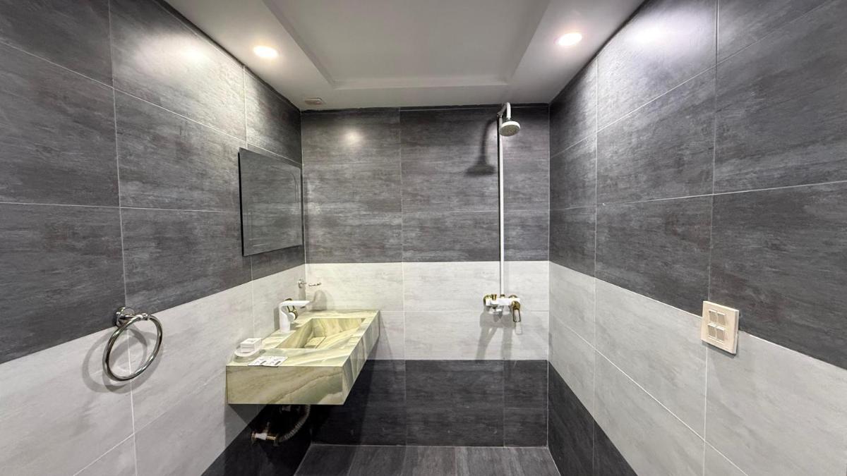 Multazam Heights, DHA Phase 8 - Housity