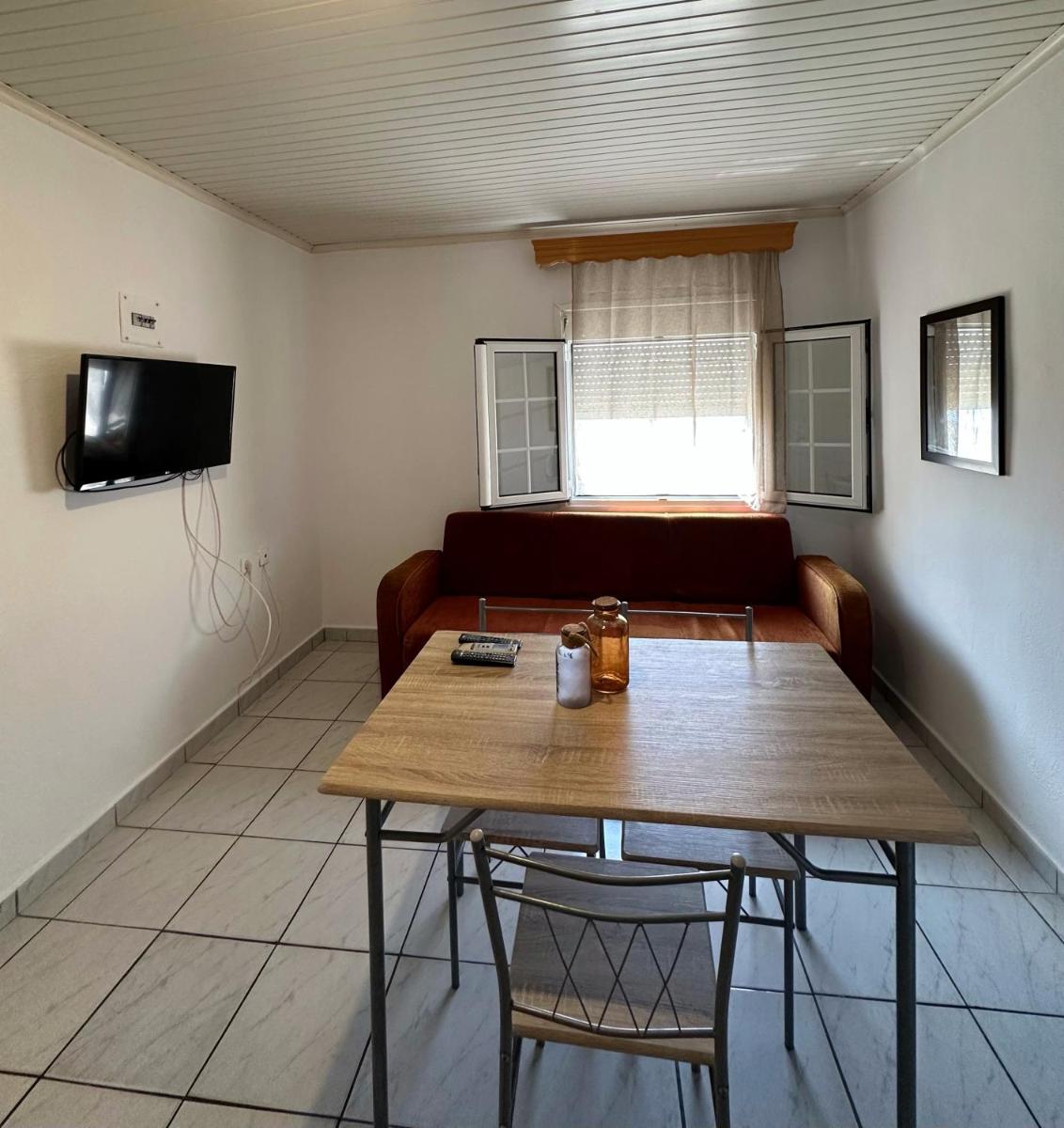 Penelope House - Housity
