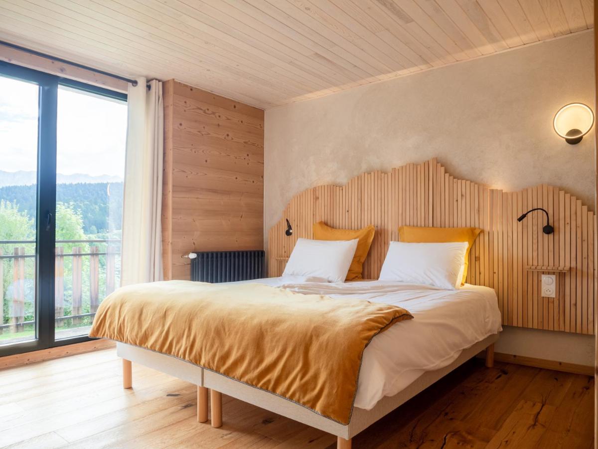 Domaine Les 4 Vents, élégant gîte privé 4 suites vue montagne pour 2 à 8 personnes au cœur de 12 hectares de nature - Housity