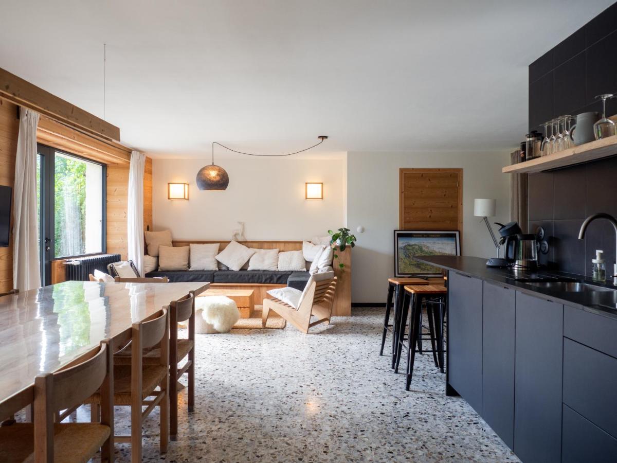 Domaine Les 4 Vents, élégant gîte privé 4 suites vue montagne pour 2 à 8 personnes au cœur de 12 hectares de nature - Housity