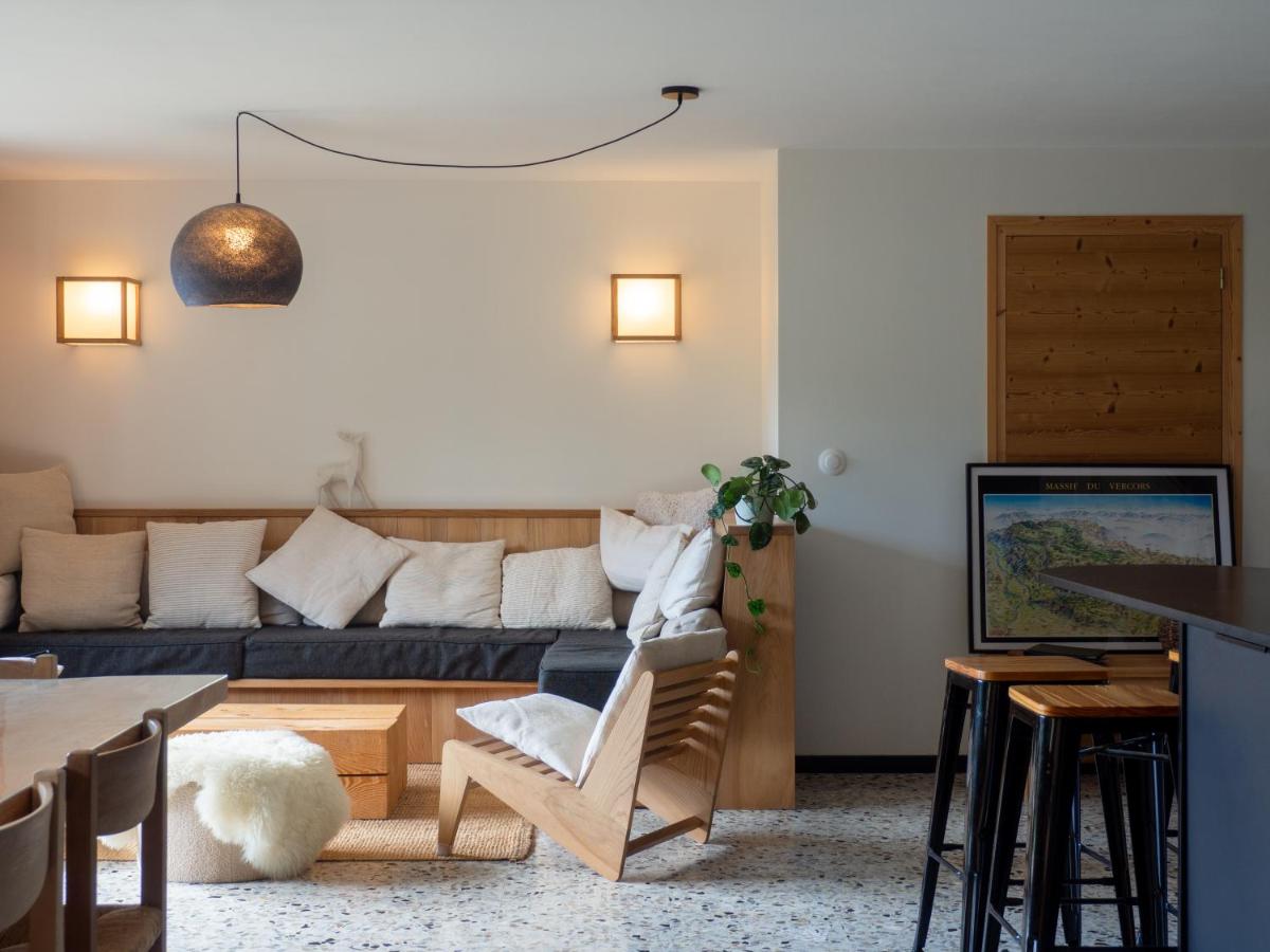 Domaine Les 4 Vents, élégant gîte privé 4 suites vue montagne pour 2 à 8 personnes au cœur de 12 hectares de nature - Housity