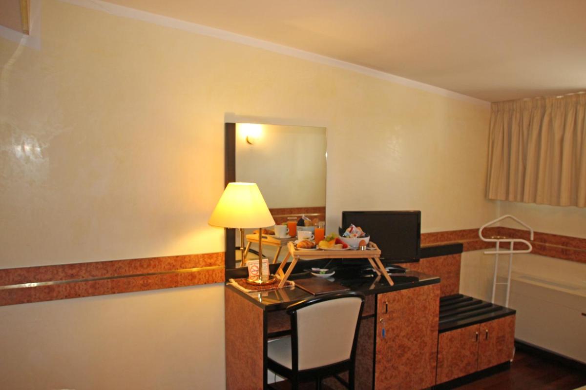 Park Hotel Villa Leon d'Oro - Housity