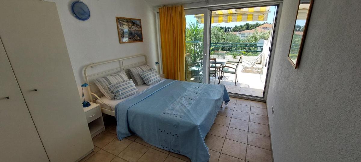 Apartment Jarak Center Makarska - Housity