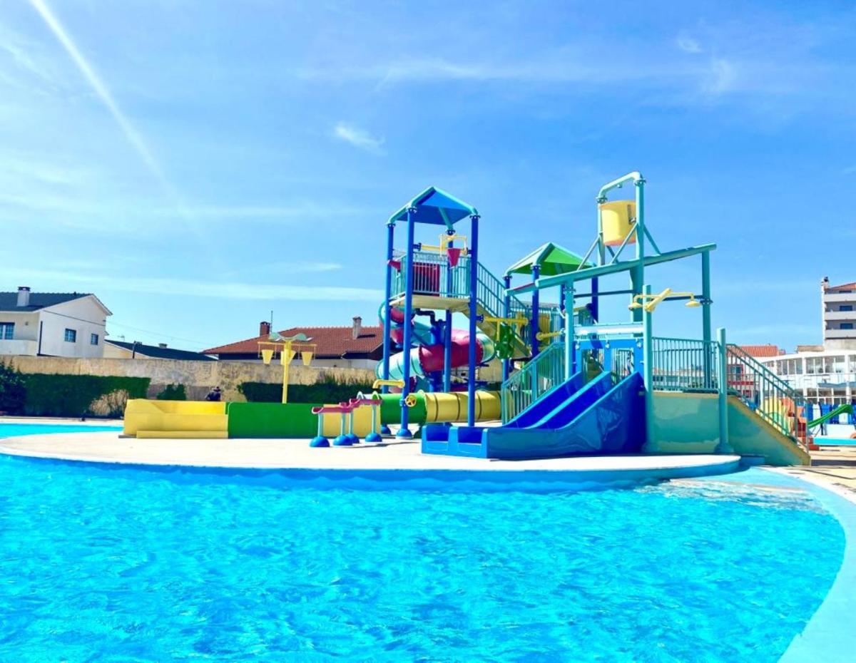 A piscina em ou perto de Hotel Cristal Vieira Praia & SPA