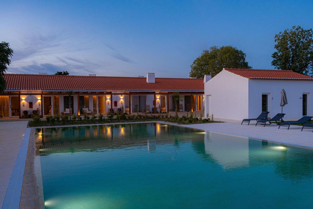 A piscina em ou perto de Sorraia Hotel Rural