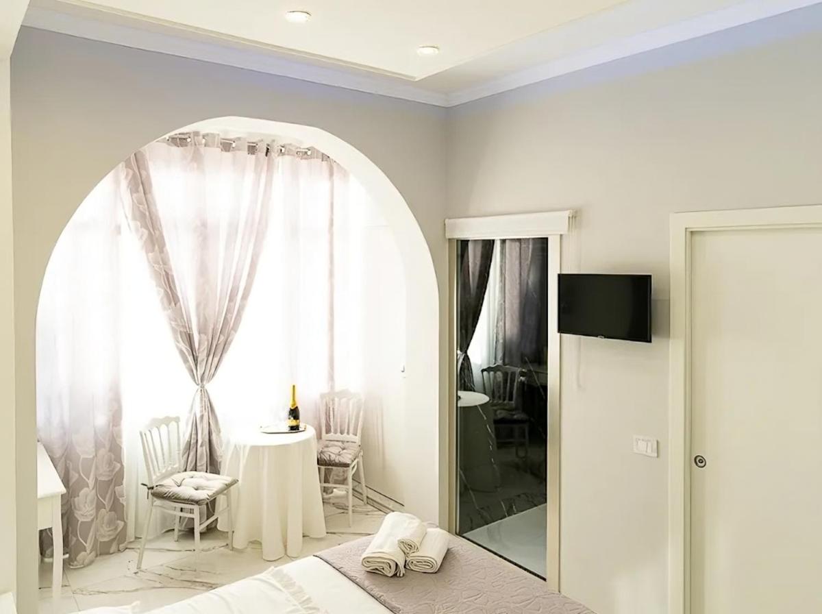 Elegance Room - Housity