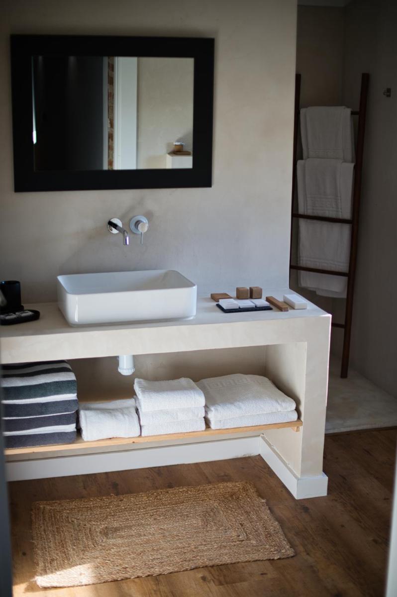 Uma casa de banho em Sorraia Hotel Rural