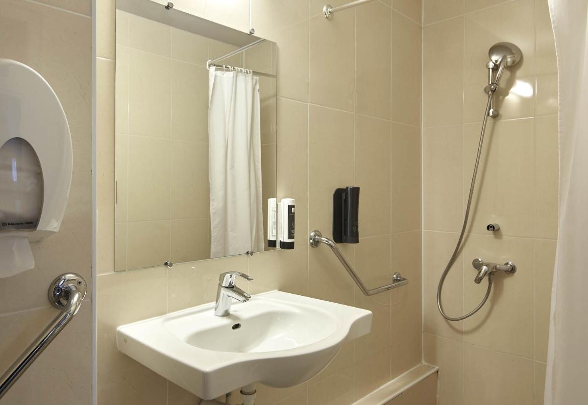 B&B HOTEL Saclay - Hizvo