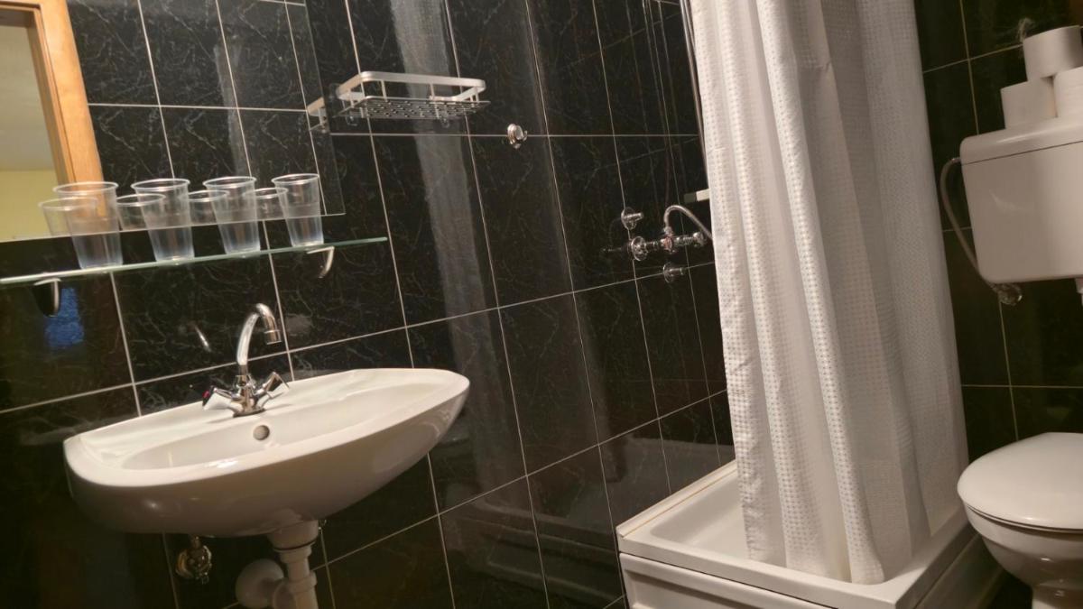 Guesthouse Tatjana - Housity