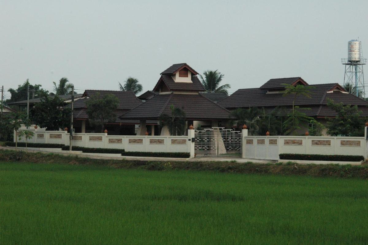 Lanna Thai Villa Bed and Breakfast - Housity