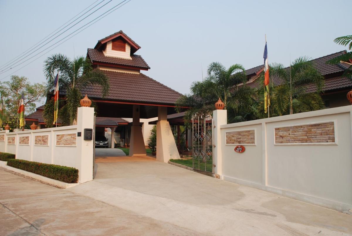 Lanna Thai Villa Bed and Breakfast - Housity