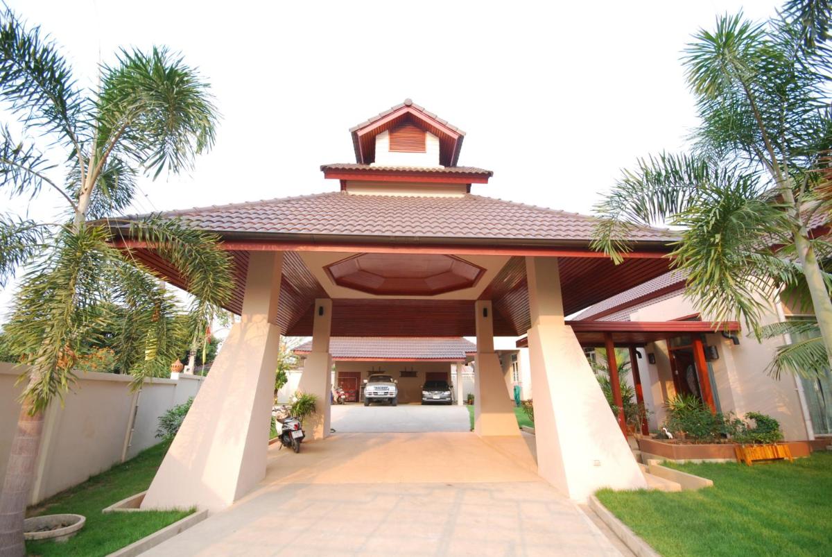 Lanna Thai Villa Bed and Breakfast - Housity