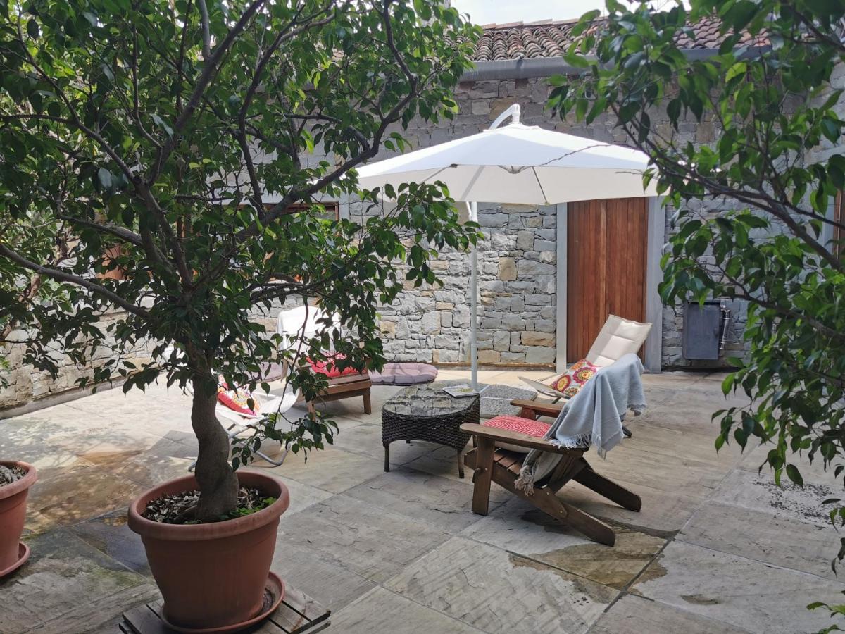 B&B VILLA MELOGRANO PONTOGLIo - Housity