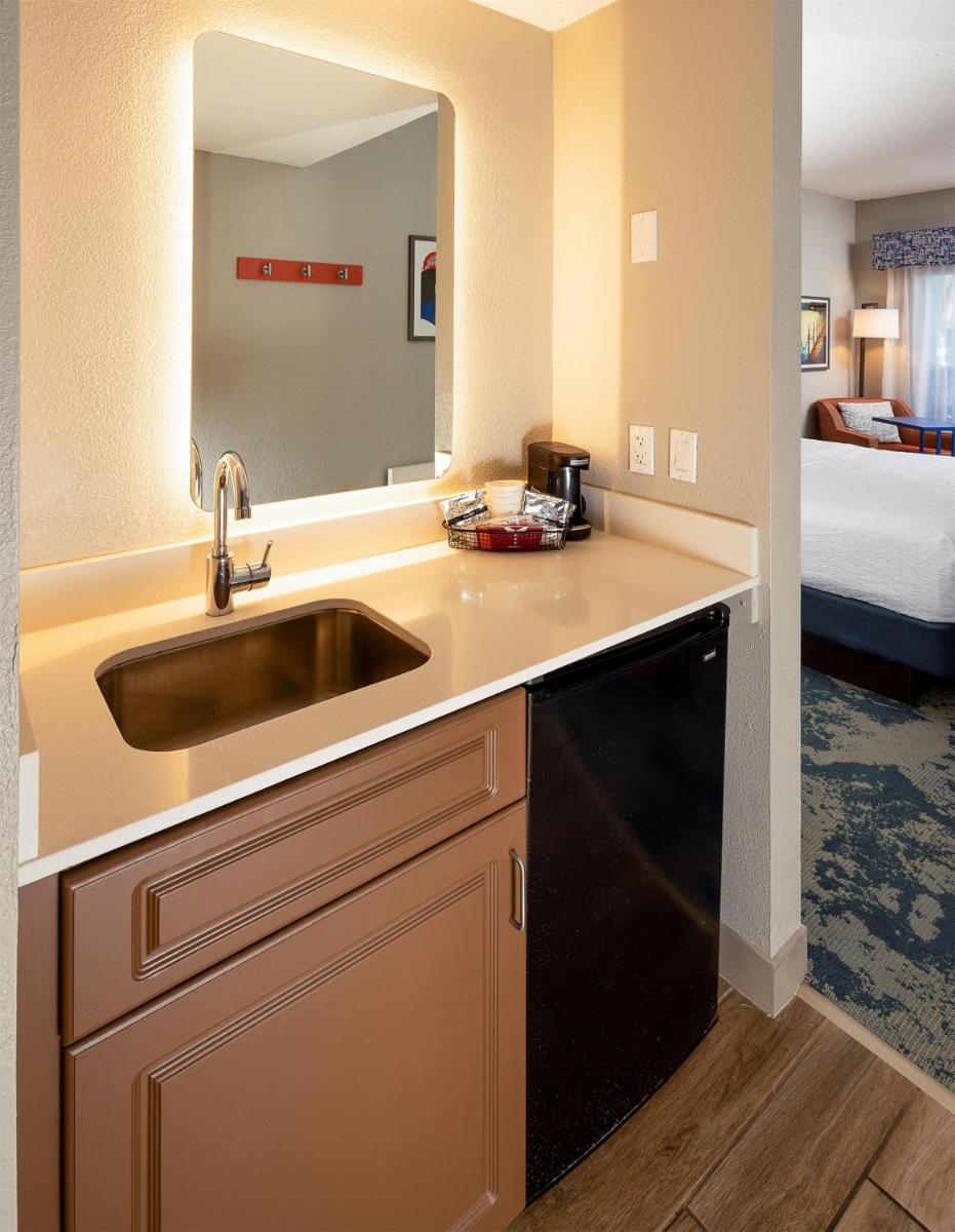 Hampton Inn & Suites St. Augustine-Vilano Beach - Housity