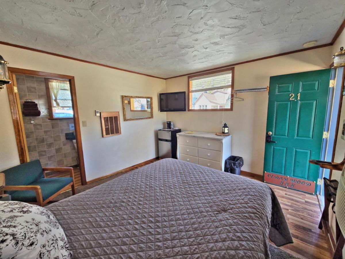 Cedar Wood Inn - Housity