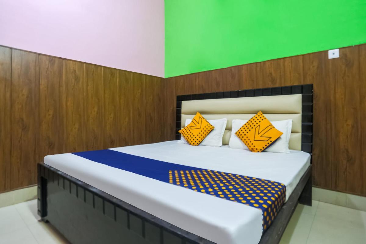 SPOT ON 77029 Sahil Palace - Housity