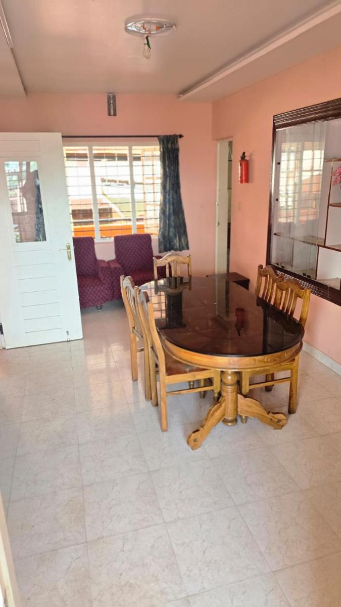 Seven Hill Guest House - Housity