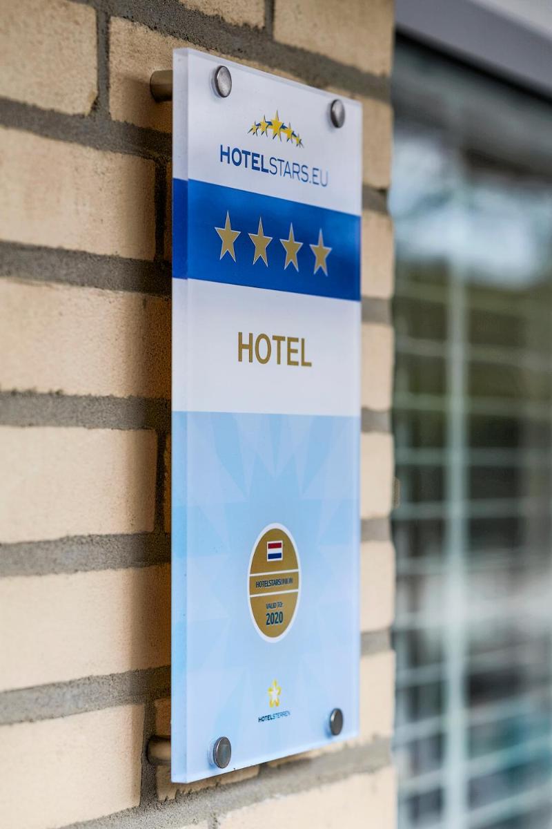 Beach Hotel I Kloeg Collection - Housity