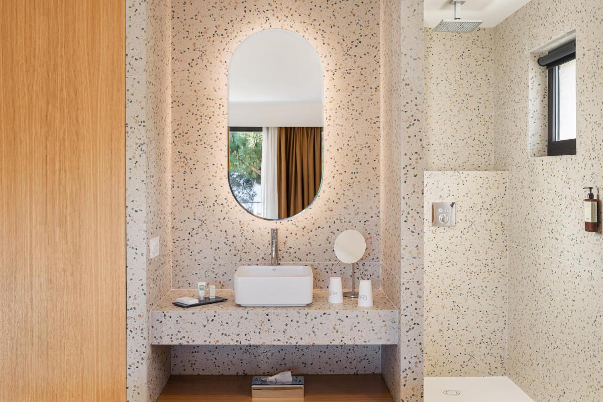 Salle de bains dans l'établissement Grand Hotel Du Golfe - Spa & Restaurant
