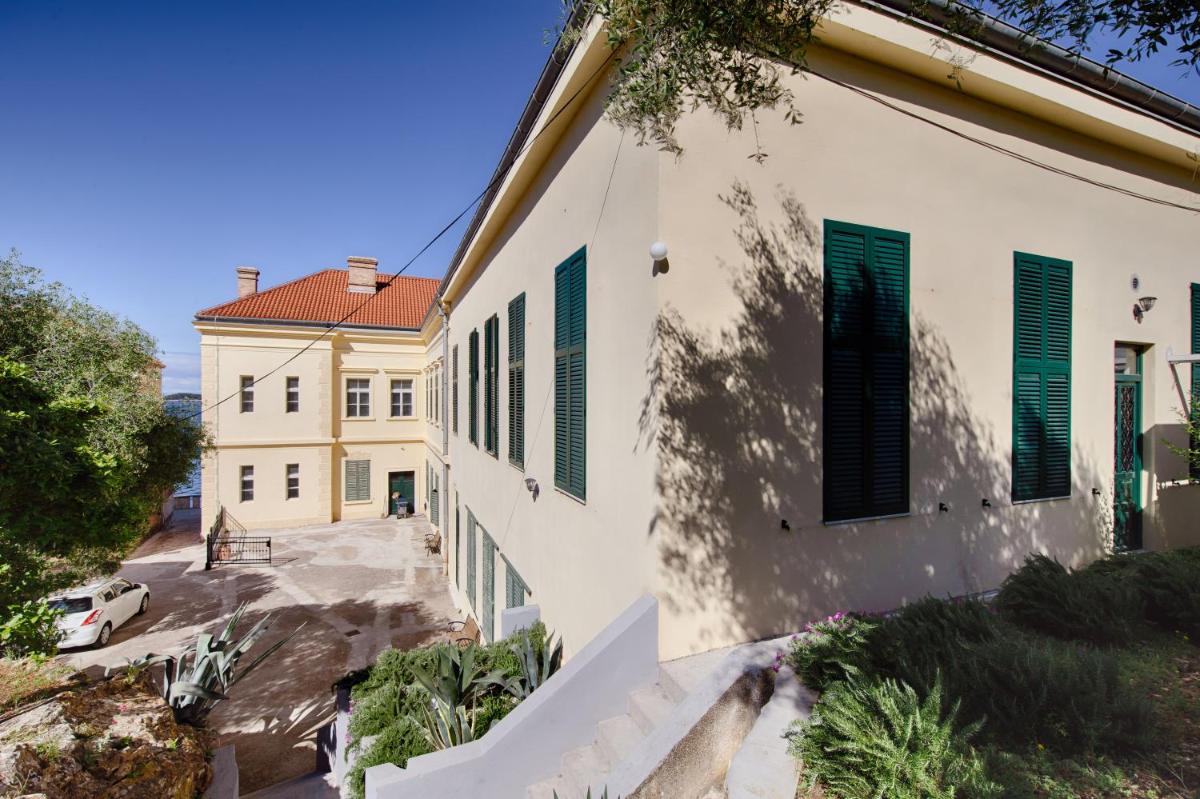 1901 on Sea - Housity