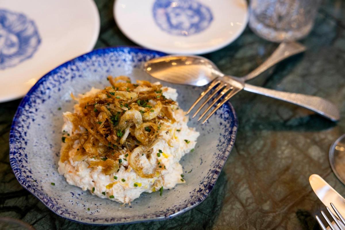 Comida en o cerca de este hotel