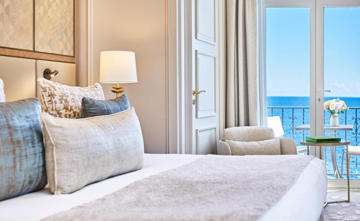 Coin salon dans l'établissement La Réserve de Beaulieu