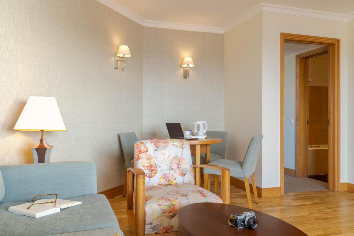 Uma área de estar em Pestana Grand Ocean Resort Hotel