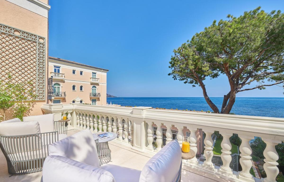 Vue générale sur la mer ou vue sur la mer prise depuis l'hôtel