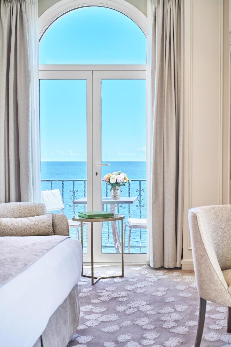 Vue générale sur la mer ou vue sur la mer prise depuis l'hôtel