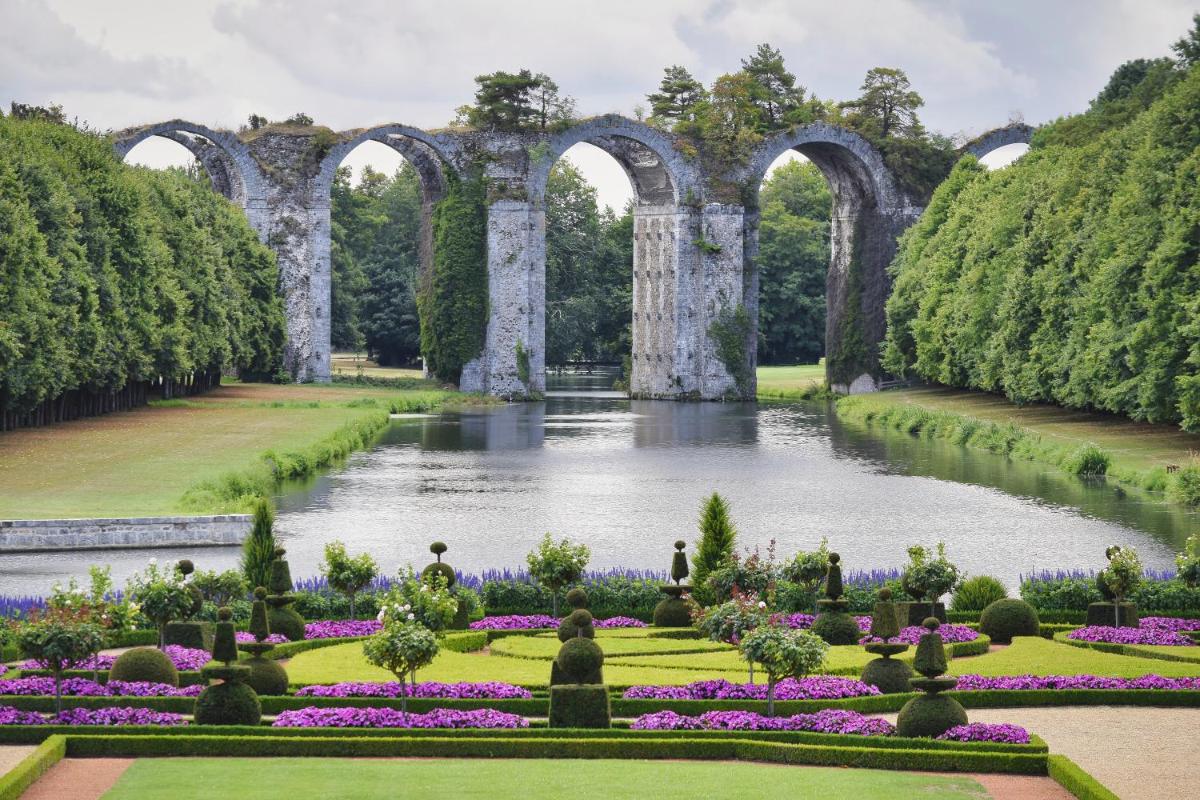 Jardin de l'établissement Mercure Maintenon