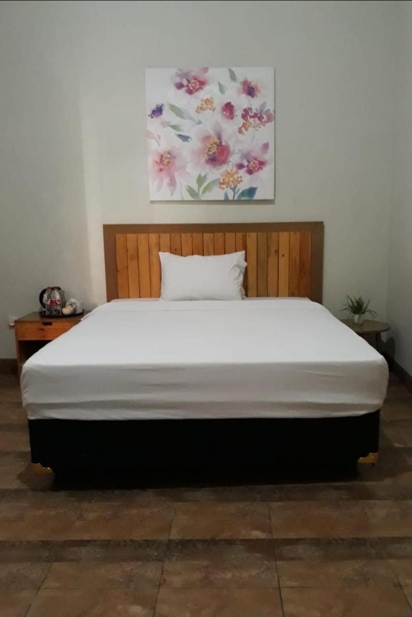 Hotel Semilir Syariah Sampang - Housity