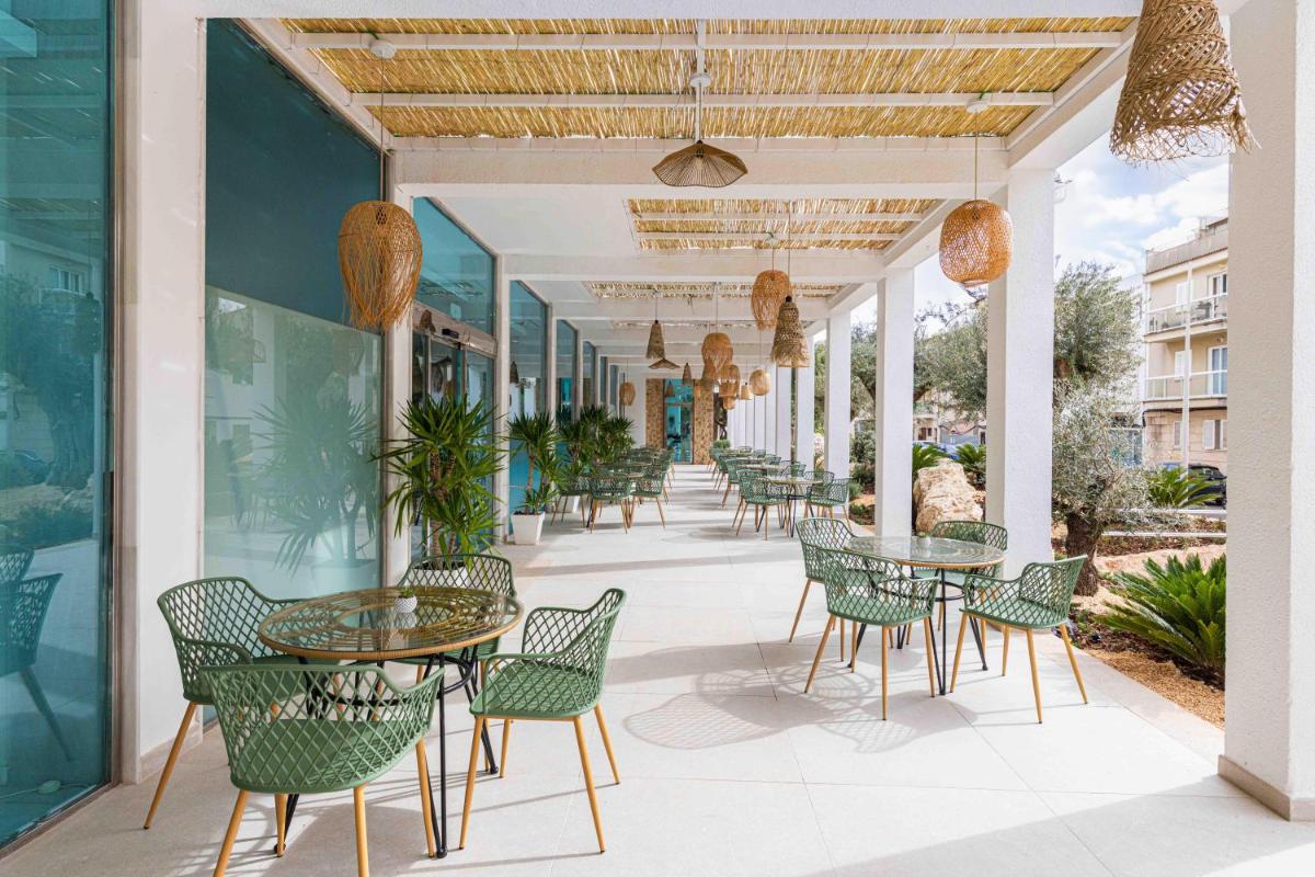 Un restaurante o sitio para comer en MarSenses Puerto Pollensa Hotel & Spa Adults Only