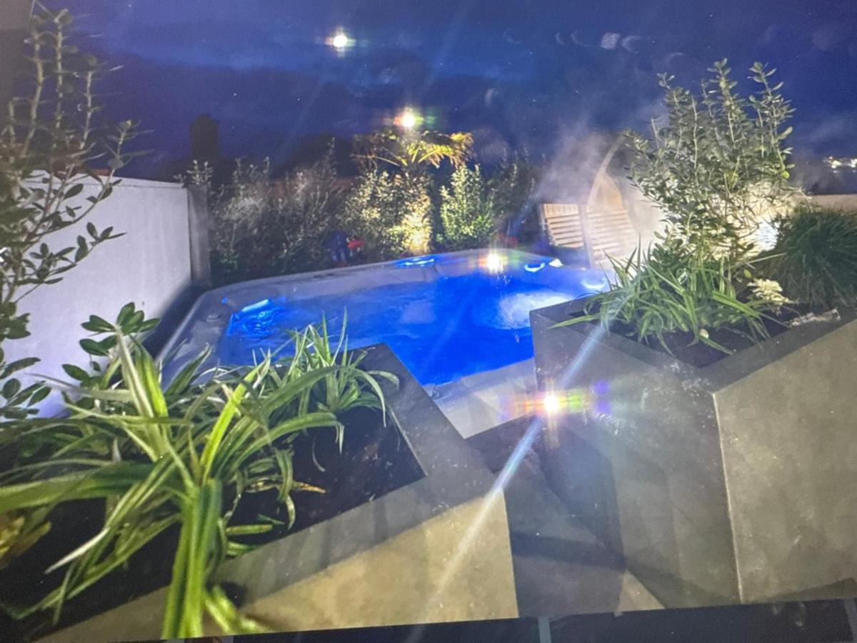 Blackrock Beach House, Portrush - Housity