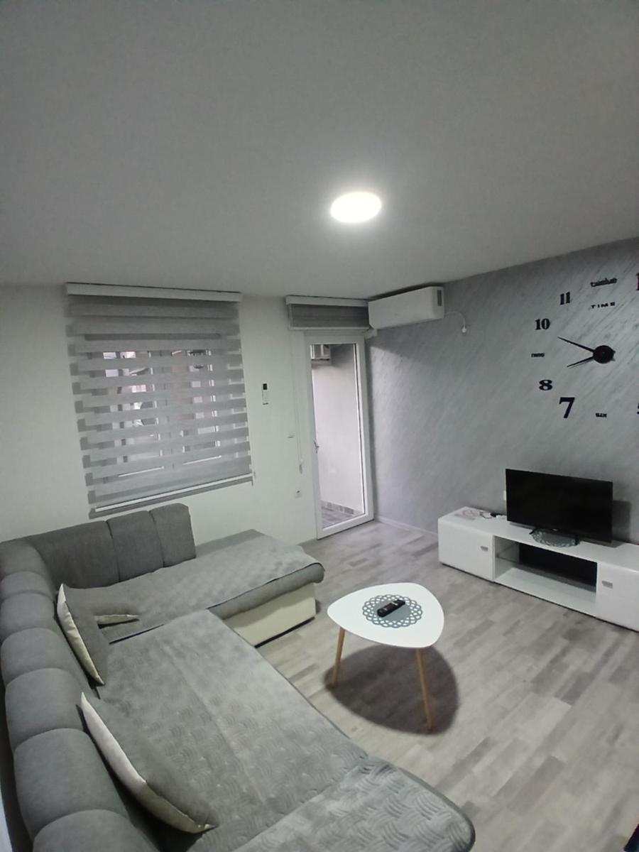 Adagio Studio Apartment - Housity