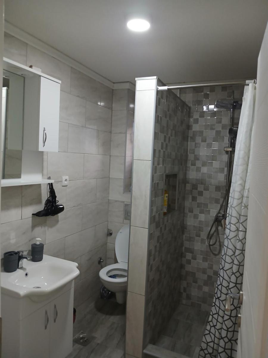 Adagio Studio Apartment - Housity