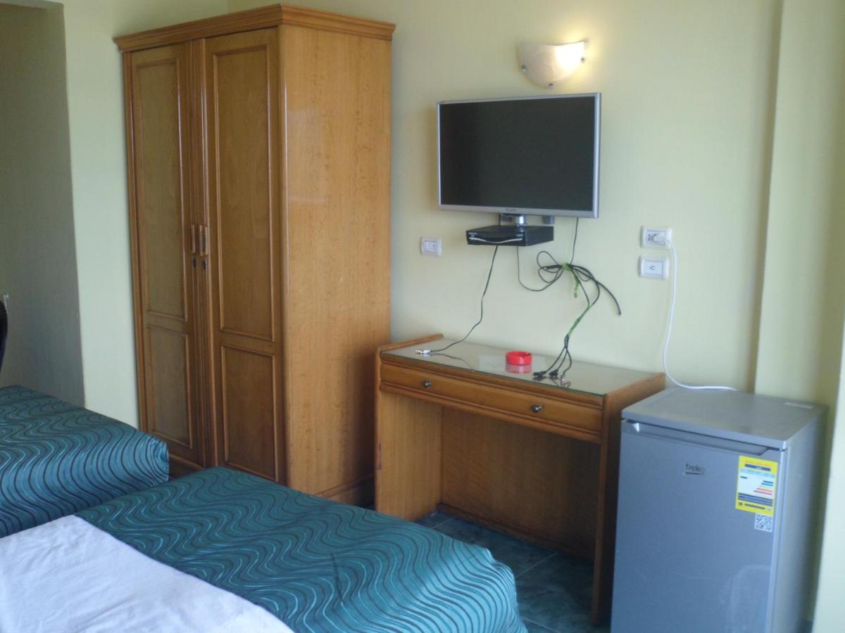 Royal crown alexandria - Housity