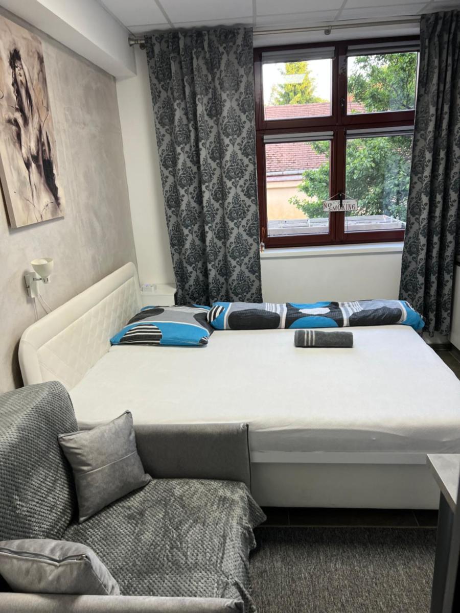 Centrum DBL-room Dominika - Housity