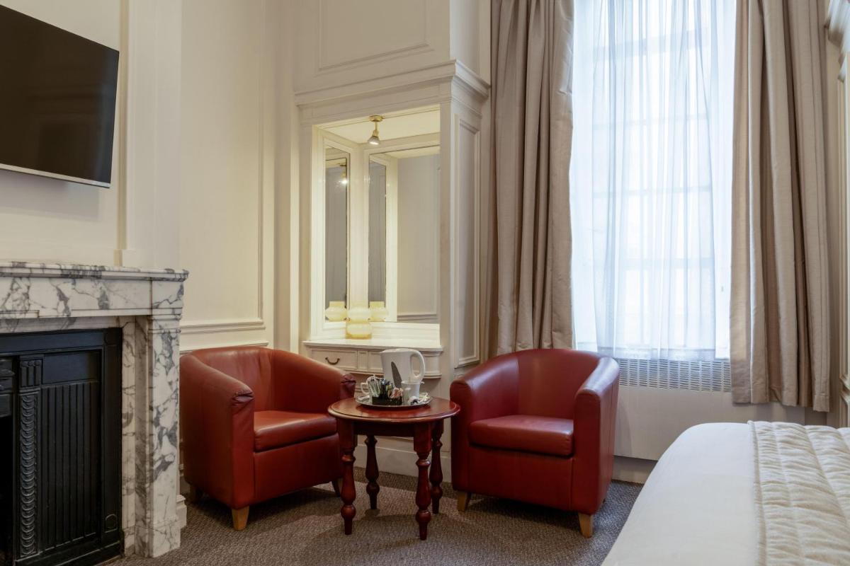 Adelphi Hotel - Housity