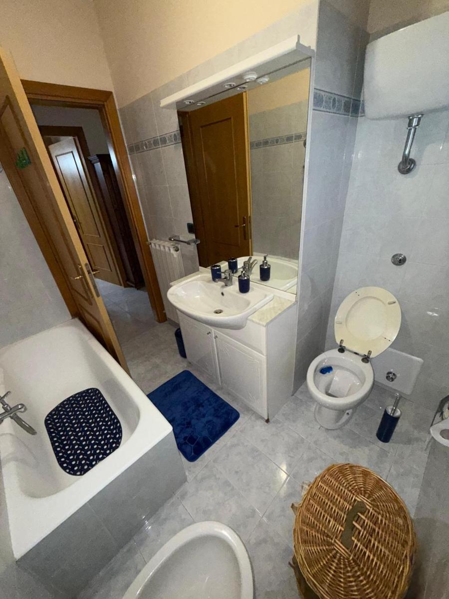 Roberto's Apartment - Housity