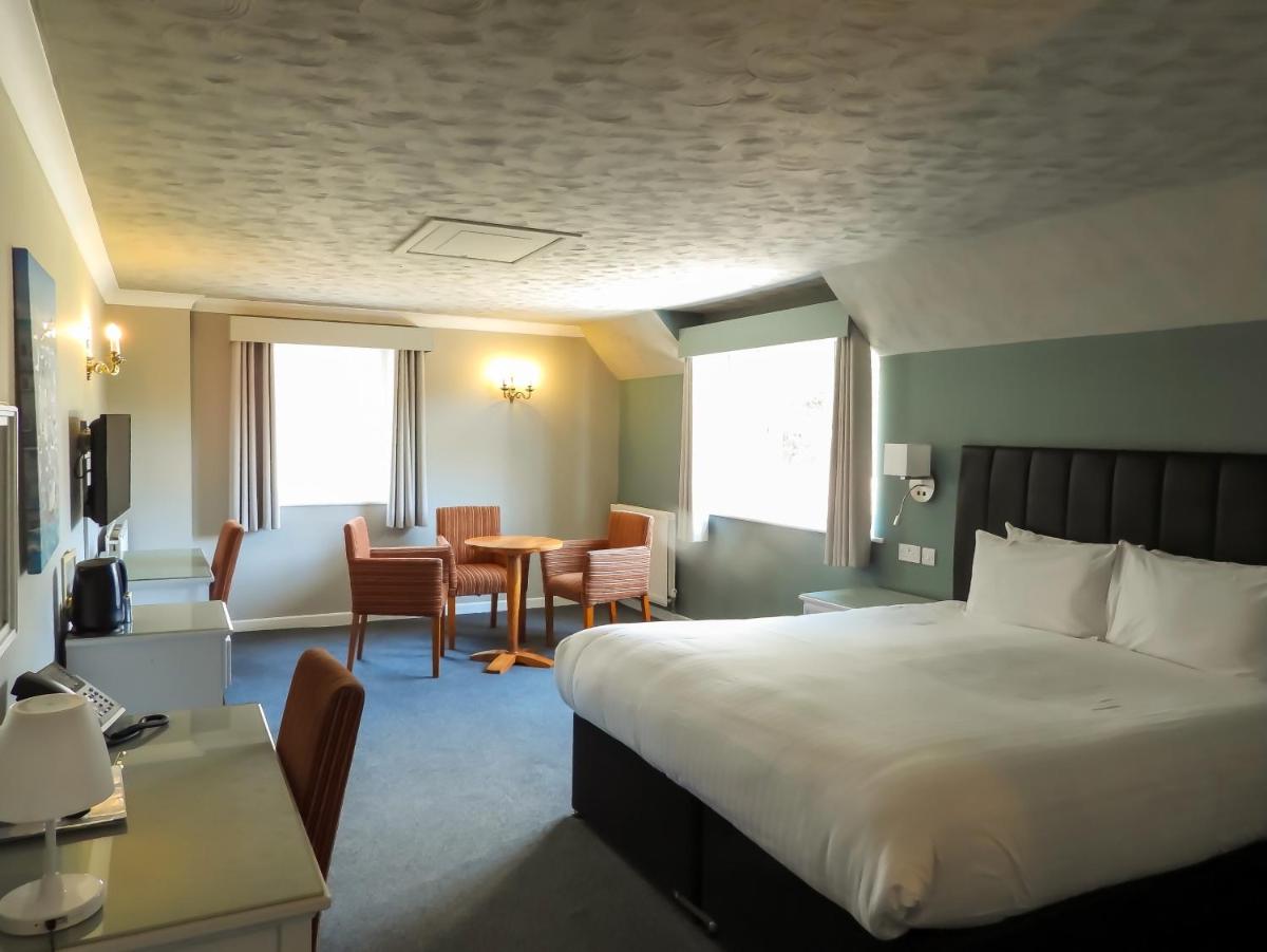 South Lawn Hotel - Housity