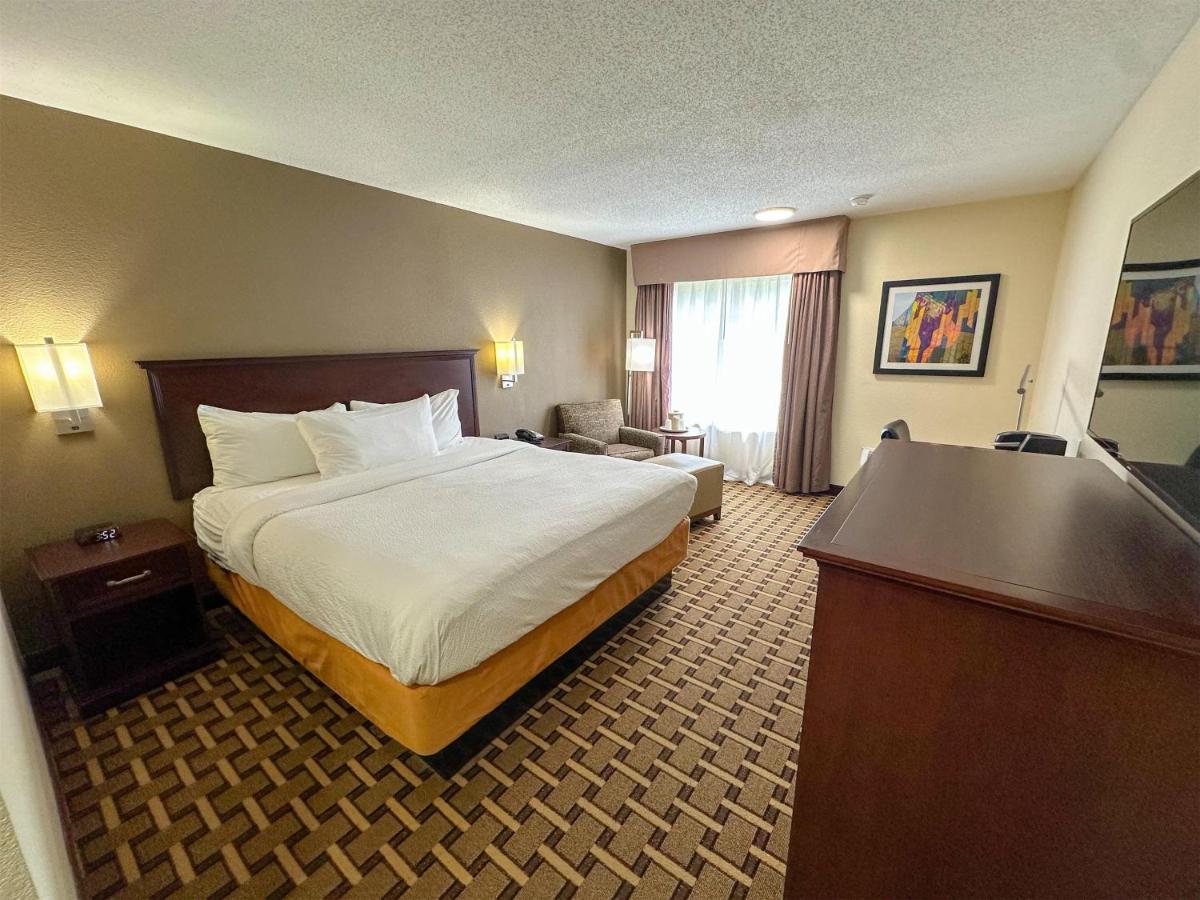 Sonesta Essential Hotels Overland Park - Housity